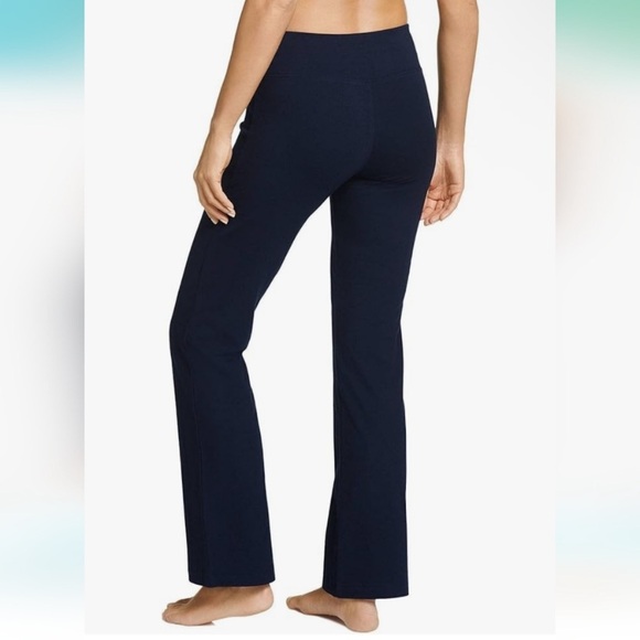 Jockey NWT Activewear Stretch Bootleg Pant - Picture 2 of 6